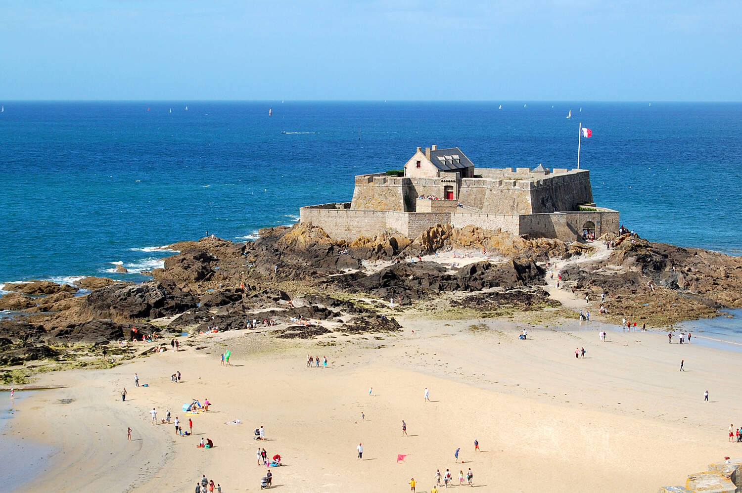 Best Summer Beaches in France & Local Brews To Go With Them